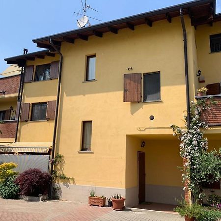 Colline Di Barengo Apartment Momo Eksteriør bilde